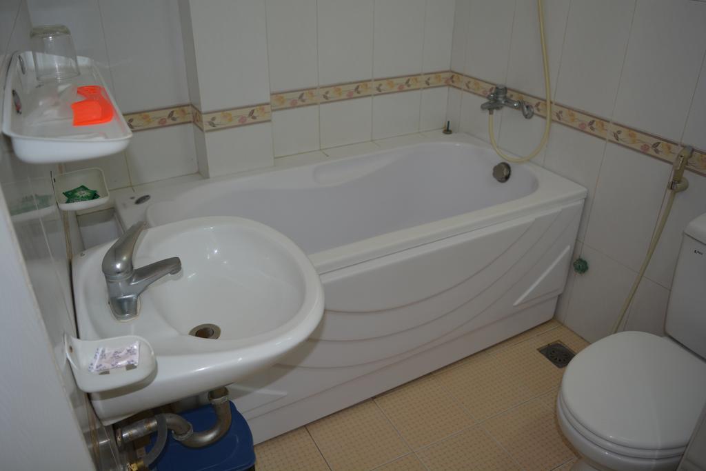 Hoang Cuong Hotel Hanoi Exteriör bild